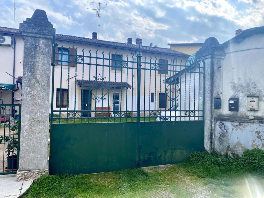 Zona Fiera A 10 Minuti Dal Centro Con Parcheggio Apartment Verona Exterior photo